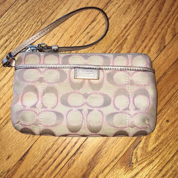 Coach Handbags - Coach Wristlet